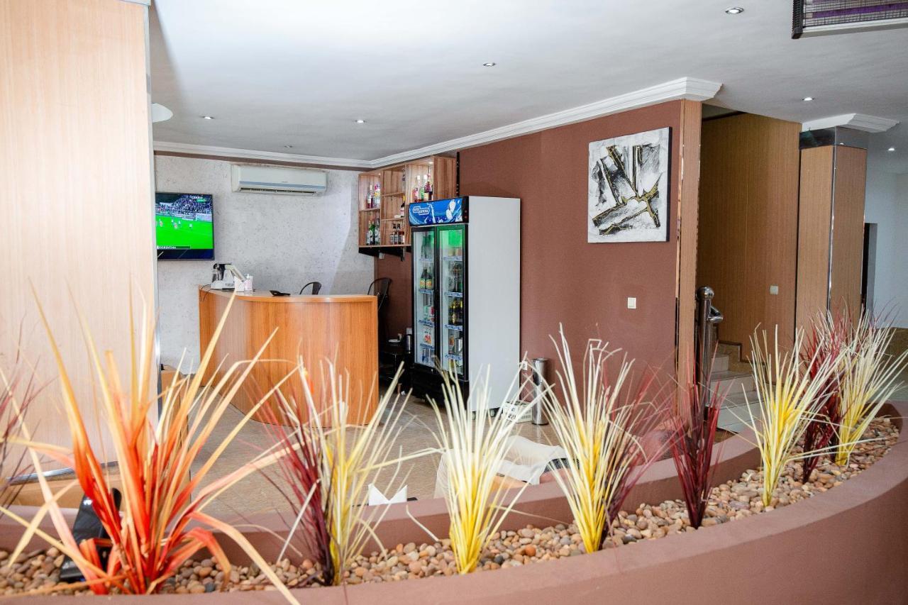 Hotel Everest Rd Congo Κινσάσα Εξωτερικό φωτογραφία