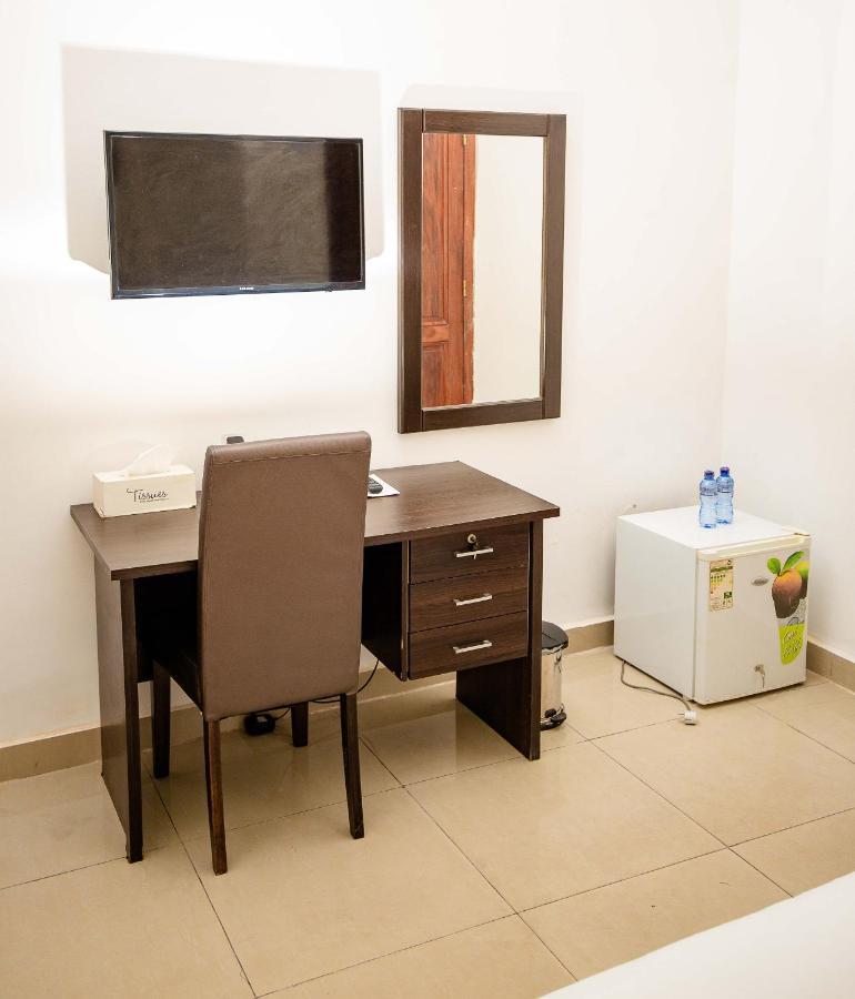 Hotel Everest Rd Congo Κινσάσα Εξωτερικό φωτογραφία