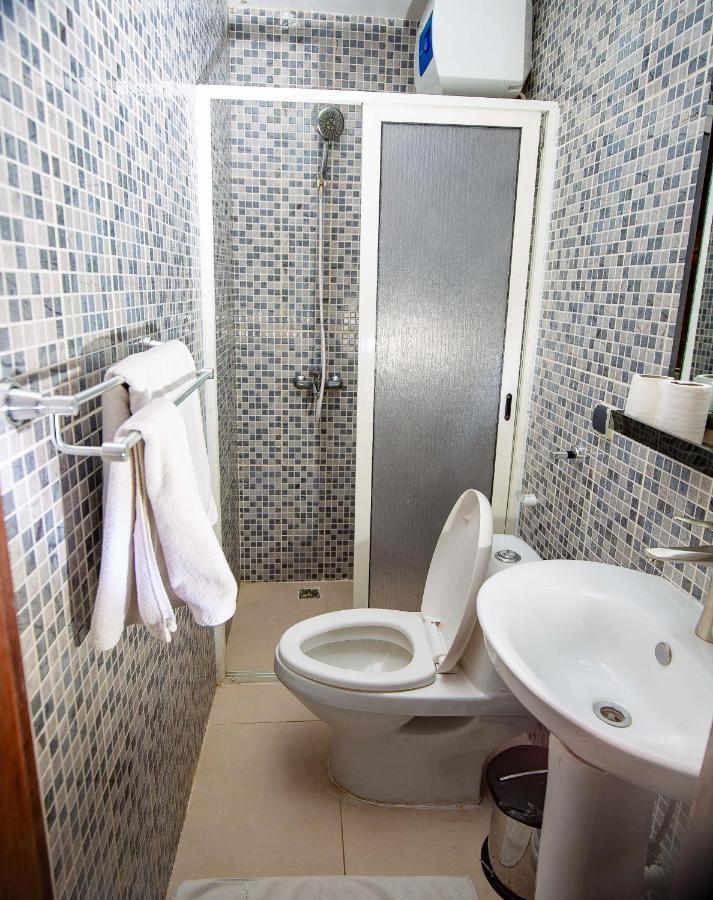 Hotel Everest Rd Congo Κινσάσα Εξωτερικό φωτογραφία